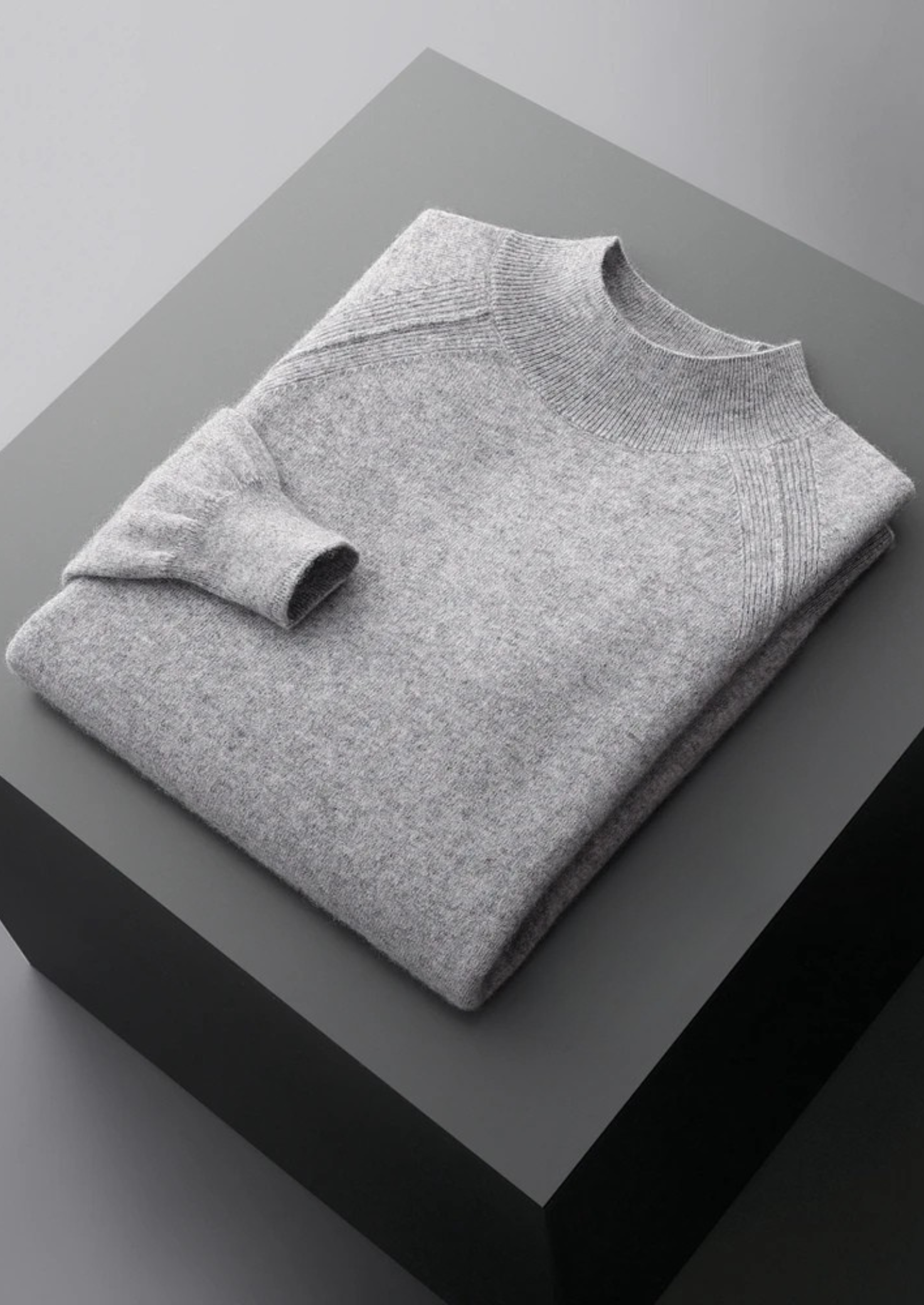 Raglan Mockneck Sweater in Merino Wool