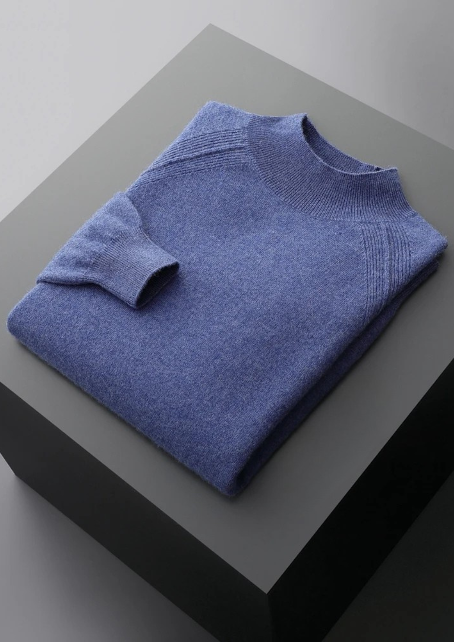 Raglan Mockneck Sweater in Merino Wool