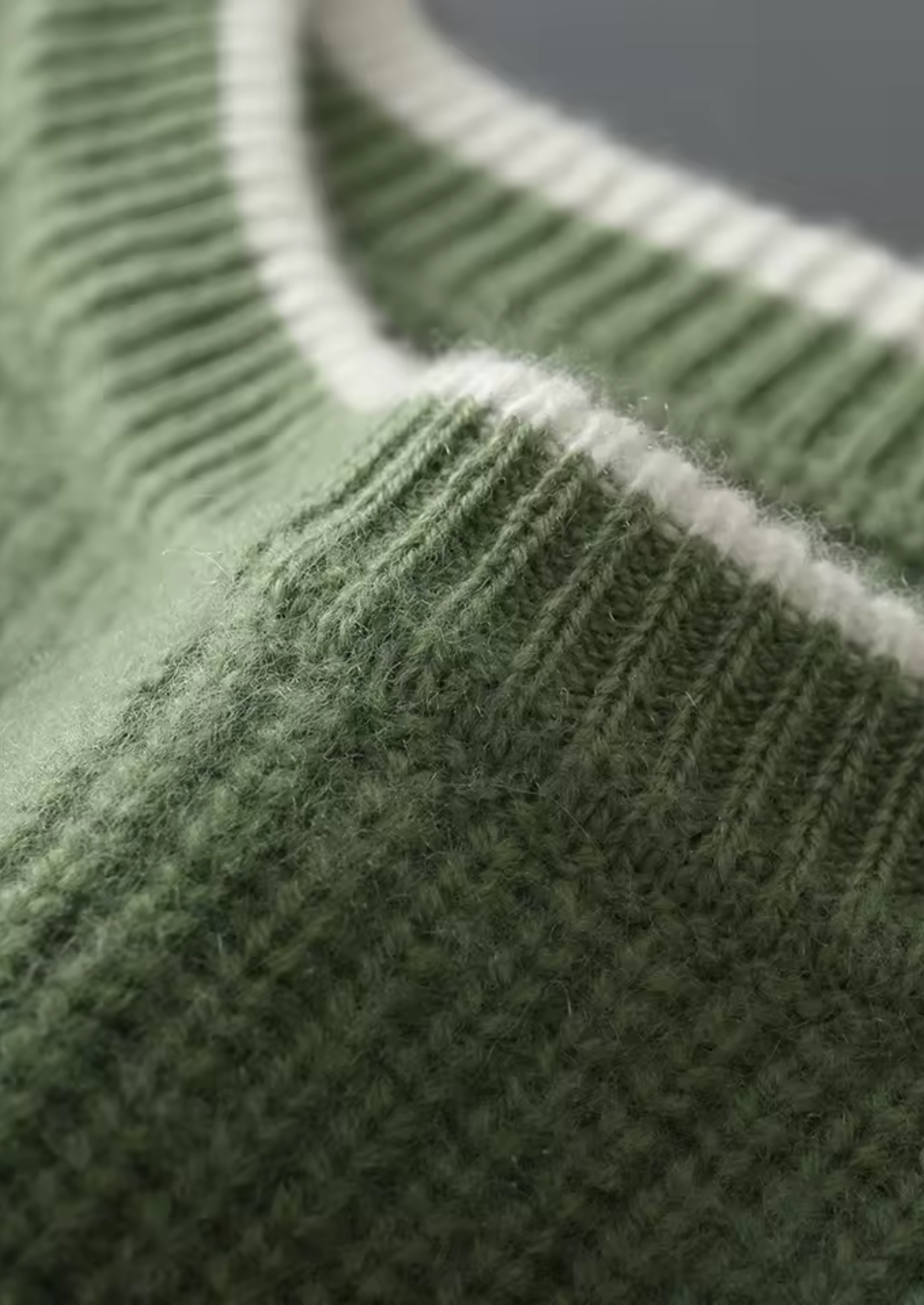 Merino Wool Extra-Fine Crewneck Two-Tone