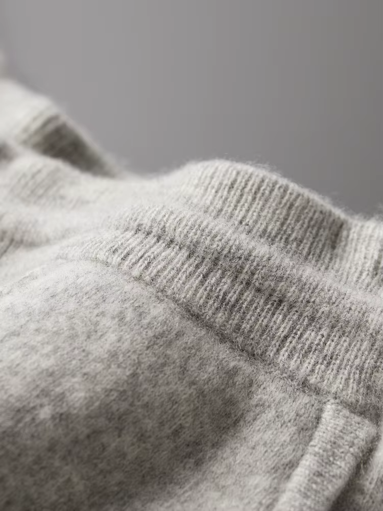 Merino Wool Extra-Fine Slim Fit Trousers