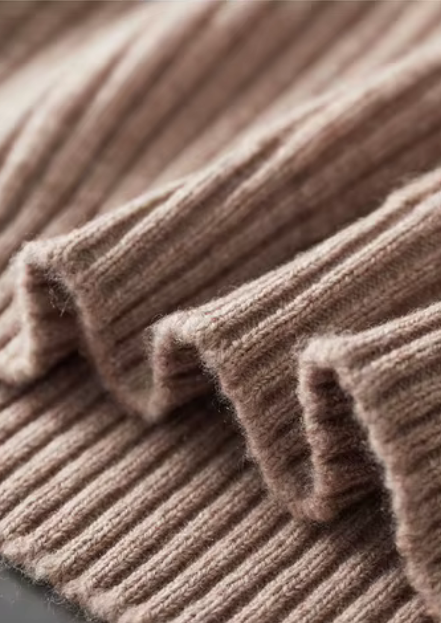 Extra-Fine Merino Wool Ribbed Henley Knit